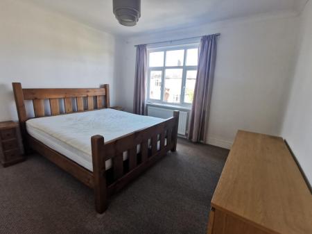 2 bedroom Flat to let in Ferndene Grove, High Heaton, Newcastle upon Tyne, NE7