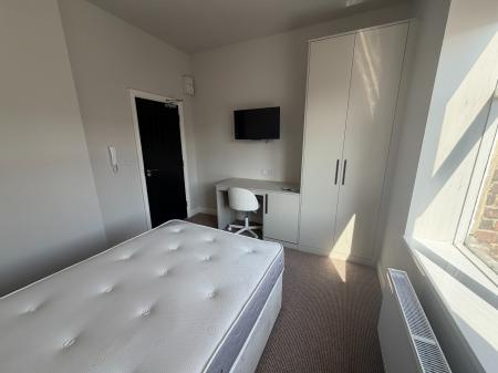 8 bedroom Terraced House to let in Azalea Terrace North 2, Sunderland, SR2