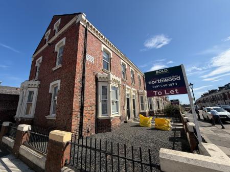 8 bedroom Terraced House to let in Azalea Terrace North 2, Sunderland, SR2