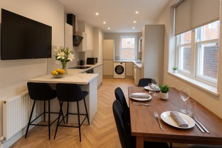 8 bedroom Terraced House to let in Azalea Terrace North 2, Sunderland, SR2