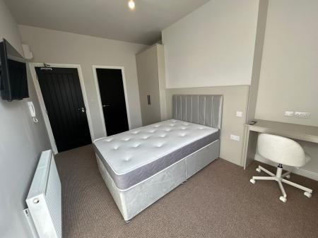 8 bedroom Terraced House to let in Azalea Terrace North 2, Sunderland, SR2