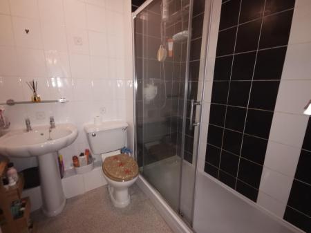1 bedroom Flat to let in Oxford Street, Newcastle upon Tyne, NE30