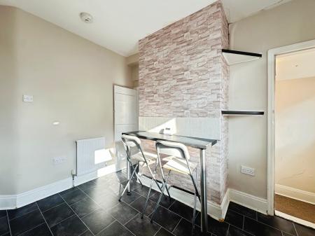 2 bedroom Flat for sale in Guelder Road, High Heaton, Newcastle upon Tyne, NE7