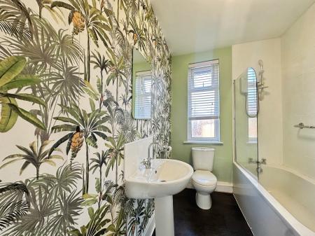 2 bedroom Flat for sale in Guelder Road, High Heaton, Newcastle upon Tyne, NE7