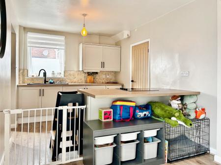 3 bedroom Semi-detached house for sale in Hampshire Gardens, Wallsend, NE28