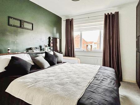 3 bedroom Semi-detached house for sale in Hampshire Gardens, Wallsend, NE28