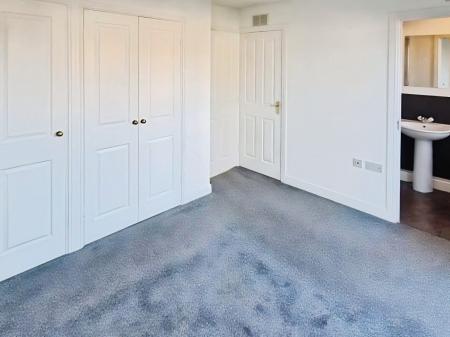 3 bedroom End of terrace house for sale in Greyfriars Lane, Longbenton, Newcastle upon Tyne, NE12