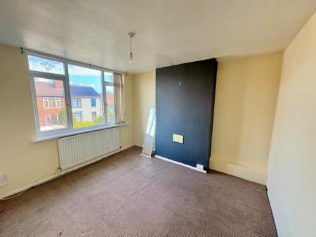 3 bedroom Semi-detached house to let in Glenfield Road, Longbenton, Newcastle upon Tyne, NE12
