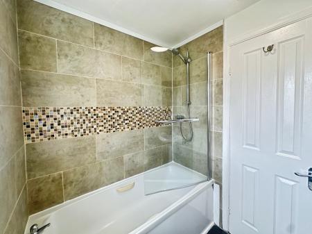 2 bedroom Terraced House for sale in Housesteads Gardens, Longbenton, Newcastle upon Tyne, NE12