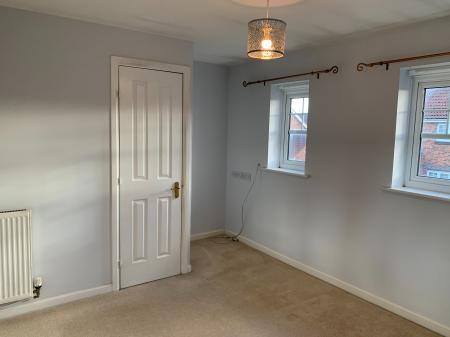 2 bedroom Semi-detached house to let in Aydon Gardens, Longbenton, NE12