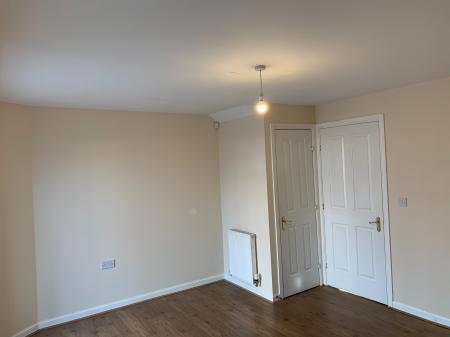 2 bedroom Semi-detached house to let in Aydon Gardens, Longbenton, NE12