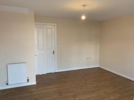 2 bedroom Semi-detached house to let in Aydon Gardens, Longbenton, NE12