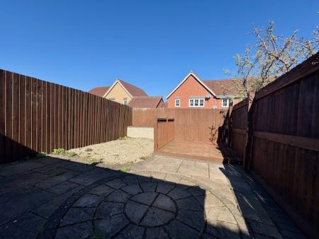 2 bedroom Semi-detached house to let in Aydon Gardens, Longbenton, NE12