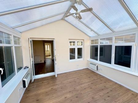 2 bedroom Semi-detached house to let in Aydon Gardens, Longbenton, NE12