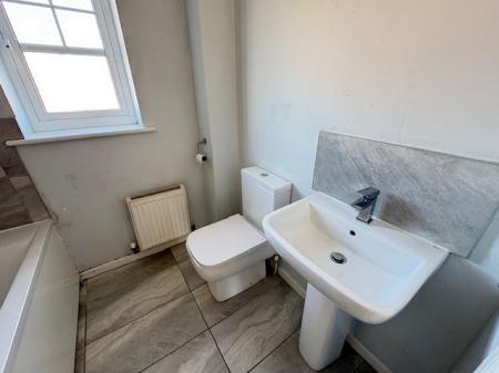 2 bedroom Semi-detached house to let in Aydon Gardens, Longbenton, NE12