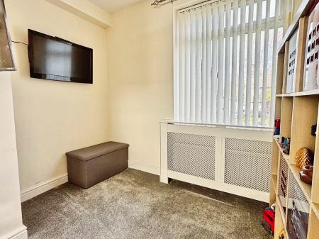 3 bedroom End of terrace house for sale in The Roundway, Longbenton, Newcastle upon Tyne, NE12