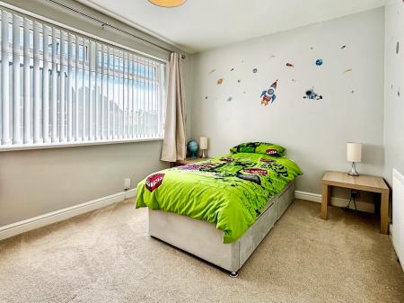 3 bedroom End of terrace house for sale in The Roundway, Longbenton, Newcastle upon Tyne, NE12