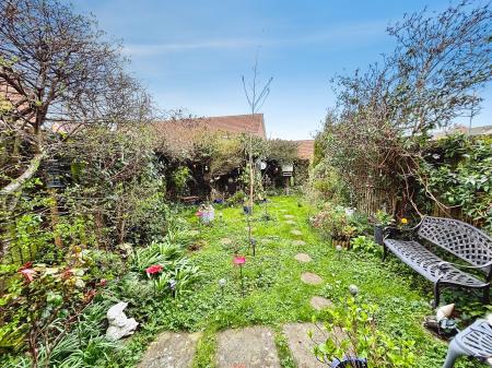 2 bedroom End of terrace house for sale in Chesters Avenue, Longbenton, Newcastle upon Tyne, NE12