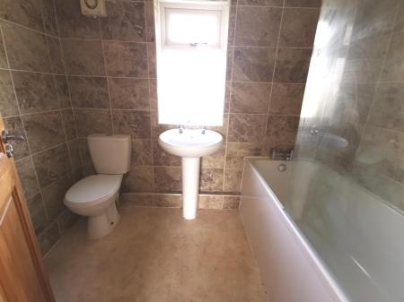 2 bedroom Terraced House to let in Coach Road, Washington, NE37