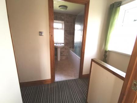 2 bedroom Terraced House to let in Coach Road, Washington, NE37