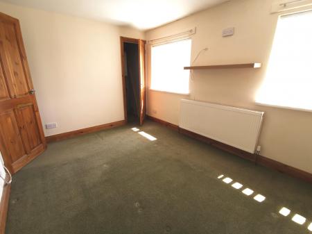 2 bedroom Terraced House to let in Coach Road, Washington, NE37