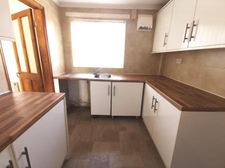 2 bedroom Terraced House to let in Coach Road, Washington, NE37