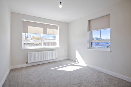 4 bedroom Town house to let in Violet Street, Cramlington, NE23