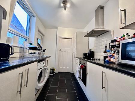 2 bedroom Flat to let in Chillingham Road, Heaton, Newcastle upon Tyne, NE6