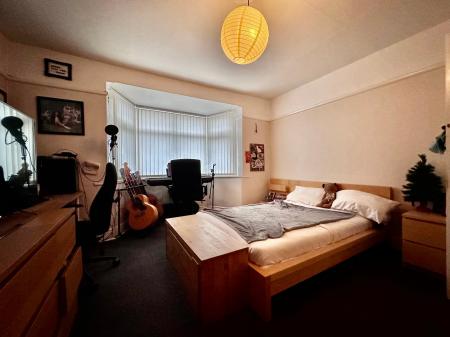 2 bedroom Flat to let in Chillingham Road, Heaton, Newcastle upon Tyne, NE6