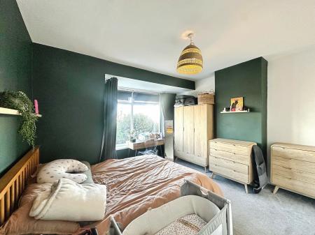 2 bedroom Flat for sale in Benfield Road, Heaton, Newcastle upon Tyne, NE6