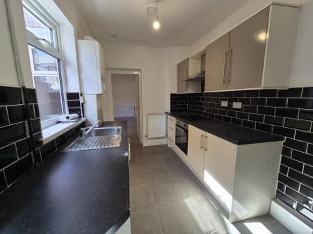 2 bedroom Flat to let in Charlotte Street, Wallsend, NE28