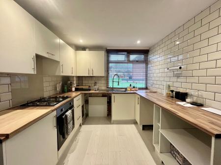 3 bedroom Semi-detached house to let in Chesters Avenue, Longbenton, Newcastle upon Tyne, NE12