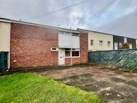 3 bedroom Semi-detached house to let in Chesters Avenue, Longbenton, Newcastle upon Tyne, NE12