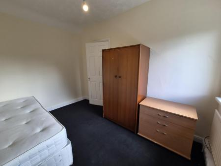 3 bedroom Semi-detached house to let in Thropton Terrace, Benton, Newcastle upon Tyne, NE7