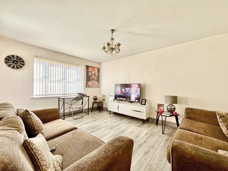 2 bedroom Flat for sale in The Copse, Forest Hall, Newcastle upon Tyne, NE12