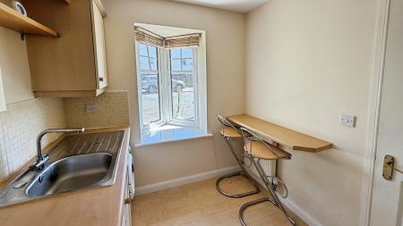 2 bedroom Terraced House to let in Chesters Avenue, Longbenton, Newcastle upon Tyne, NE12