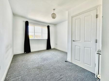 2 bedroom Flat for sale in Haydon Drive, Wallsend, Newcastle upon Tyne, NE28