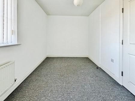 2 bedroom Flat for sale in Haydon Drive, Wallsend, Newcastle upon Tyne, NE28