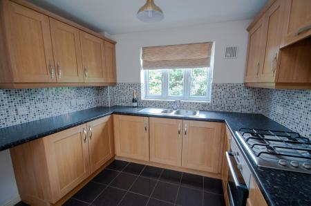 2 bedroom Apartment to let in Landfall Drive, South Tyneside, NE31