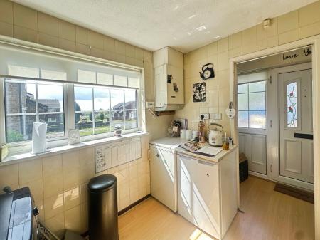 2 bedroom Bungalow for sale in Chelford Close, Wallsend, Newcastle upon Tyne, NE28