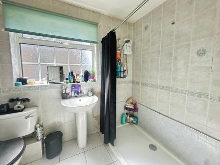 2 bedroom Bungalow for sale in Chelford Close, Wallsend, Newcastle upon Tyne, NE28