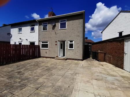 3 bedroom Semi-detached house to let in Castle Square, Backworth, NE27