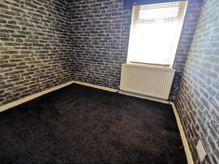 3 bedroom Semi-detached house to let in Castle Square, Backworth, NE27