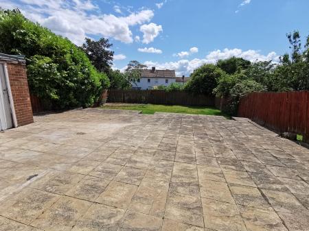 3 bedroom Semi-detached house to let in Castle Square, Backworth, NE27