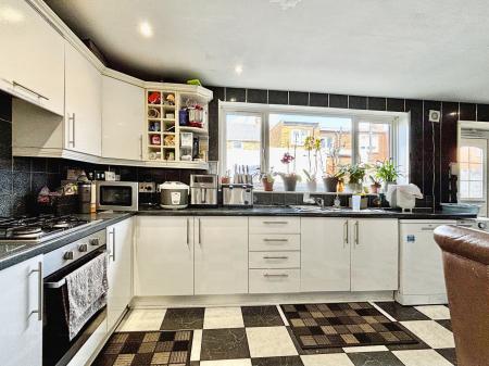 3 bedroom Terraced House for sale in Earsdon Terrace, West Allotment, Newcastle upon Tyne, NE27