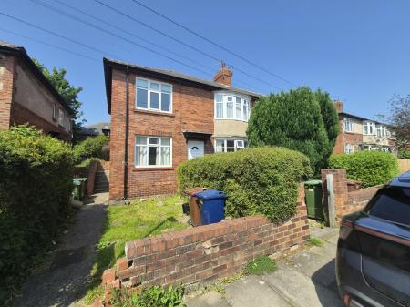 2 bedroom Flat to let in Ferndene Grove, High Heaton, Newcastle upon Tyne, NE7