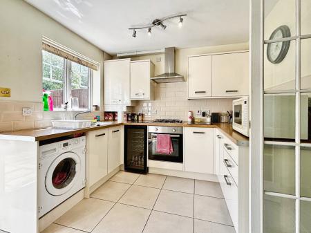 2 bedroom Semi-detached house for sale in Greenhills, Killingworth, Newcastle upon Tyne, NE12
