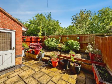 2 bedroom Semi-detached house for sale in Greenhills, Killingworth, Newcastle upon Tyne, NE12