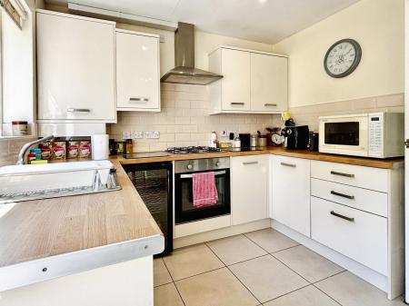 2 bedroom Semi-detached house for sale in Greenhills, Killingworth, Newcastle upon Tyne, NE12