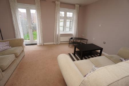 2 bedroom Semi-detached house to let in Thirlwall Court, Longbenton, Newcastle upon Tyne, NE12